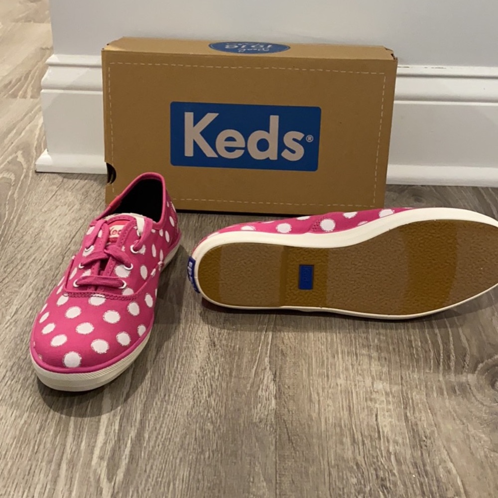 Women’s sneakers